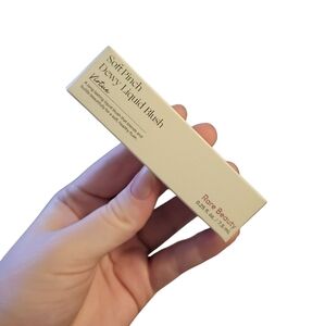 Rare Beauty Soft Pinch Liquid Blush Virtue- Beige peach